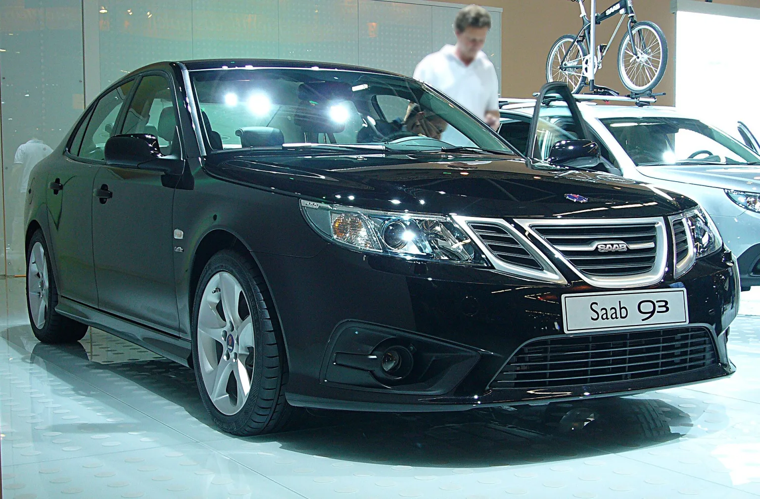 Saab 9-3 Griffin Sport Sedan, front quarter view