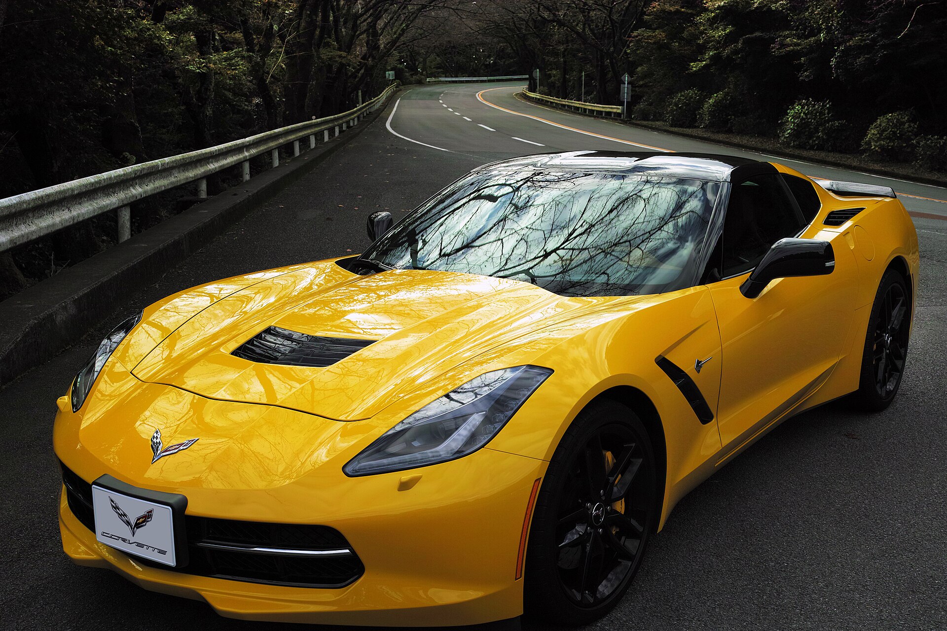 2014 Chevrolet Corvette Stingray Z51 front view