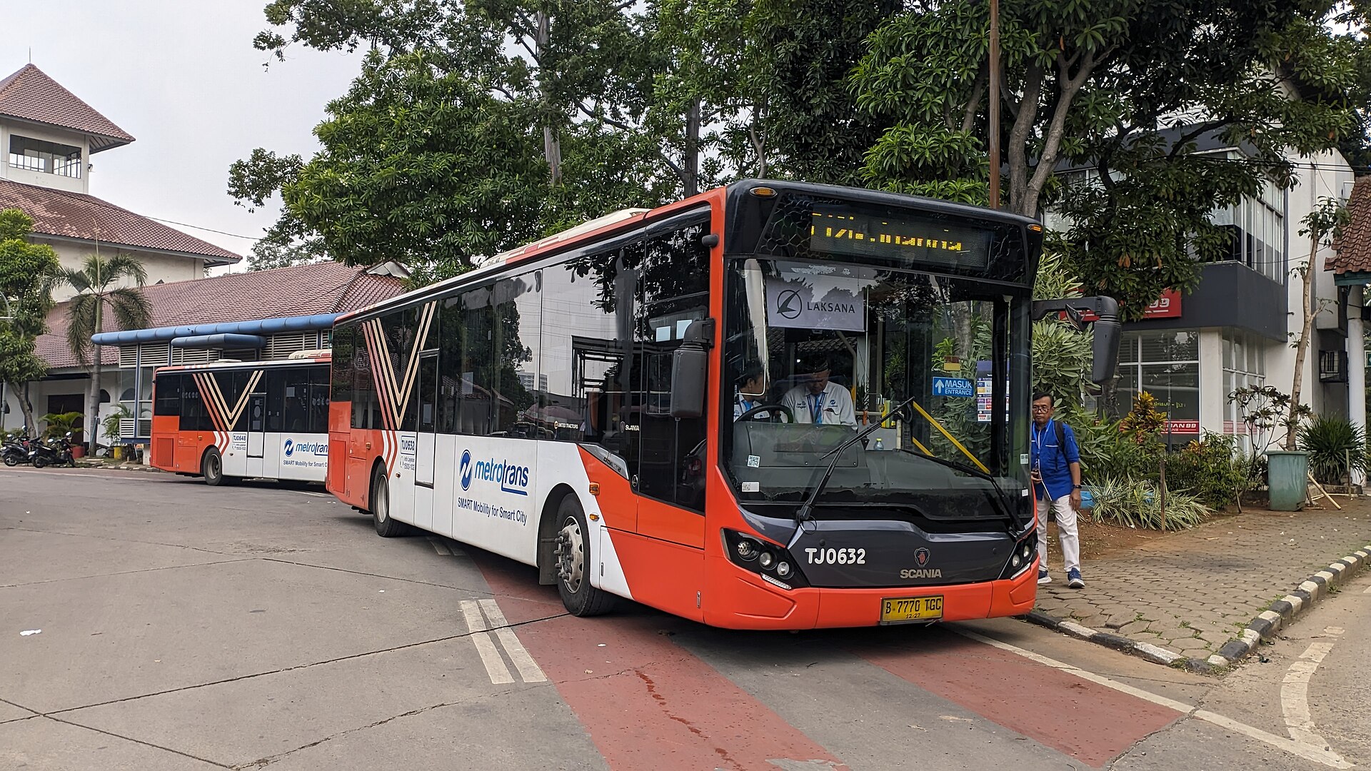 Transjakarta Scania K250UB city bus