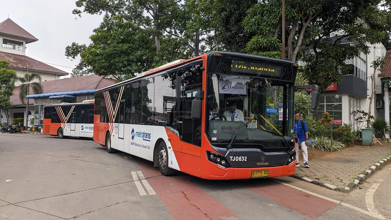 Transjakarta Scania K250UB city bus