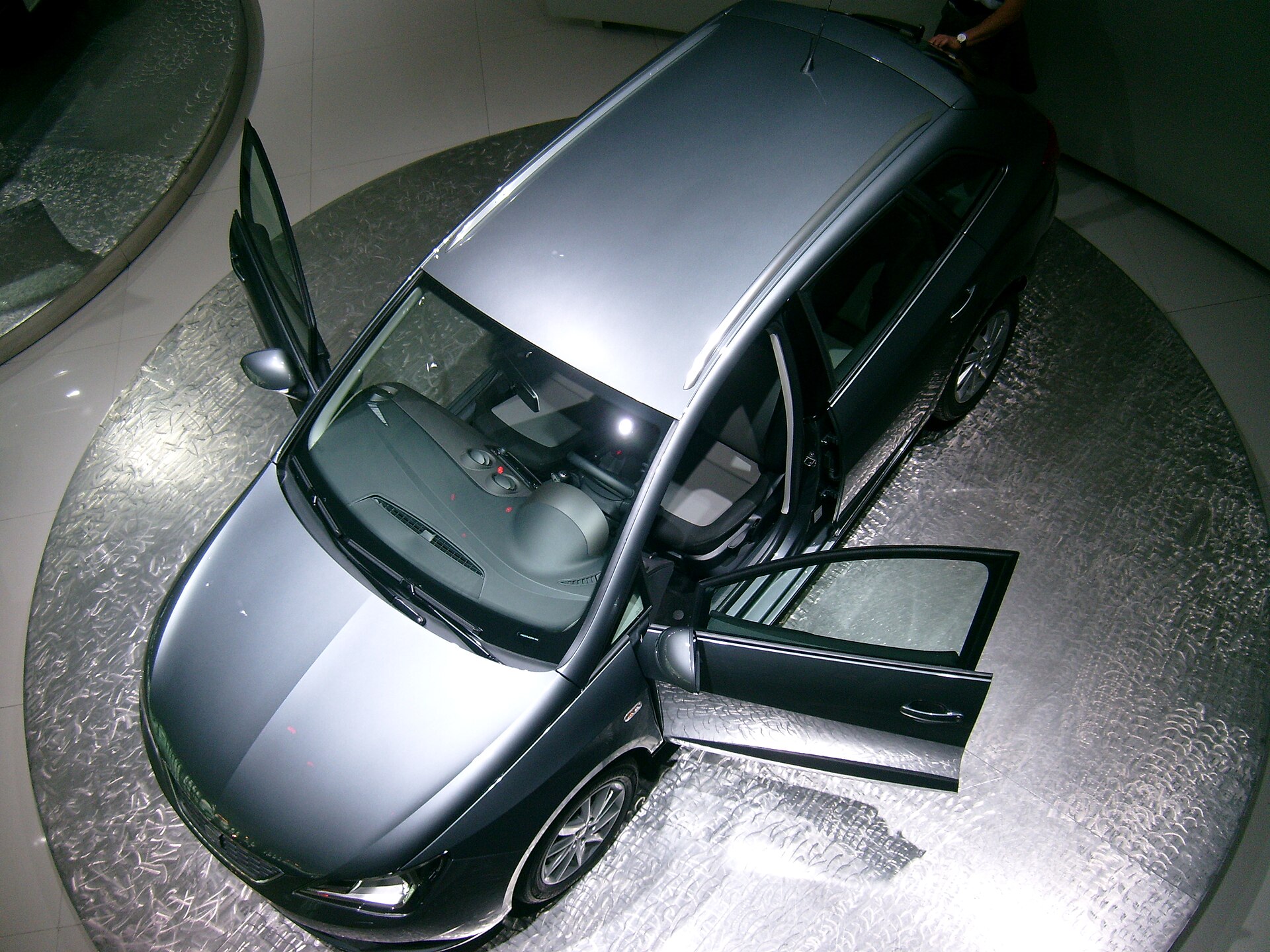 SEAT Ibiza ST 6J facelift, estate version from the correct generation.