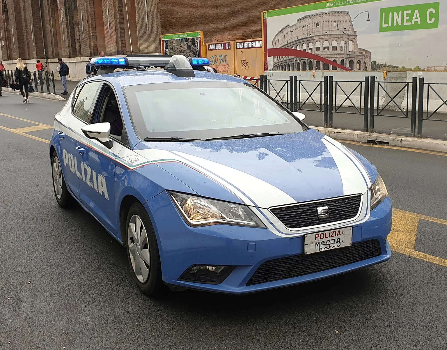 Seat Leon in Italian police livery, Rome