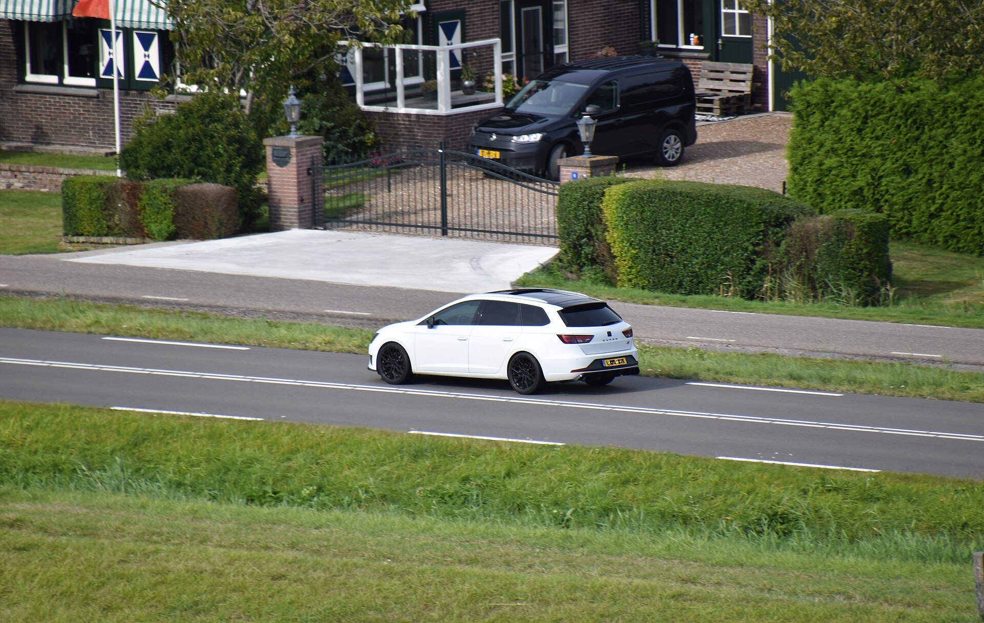 2015 Seat León ST 2.0 TSI Cupra 280 estate