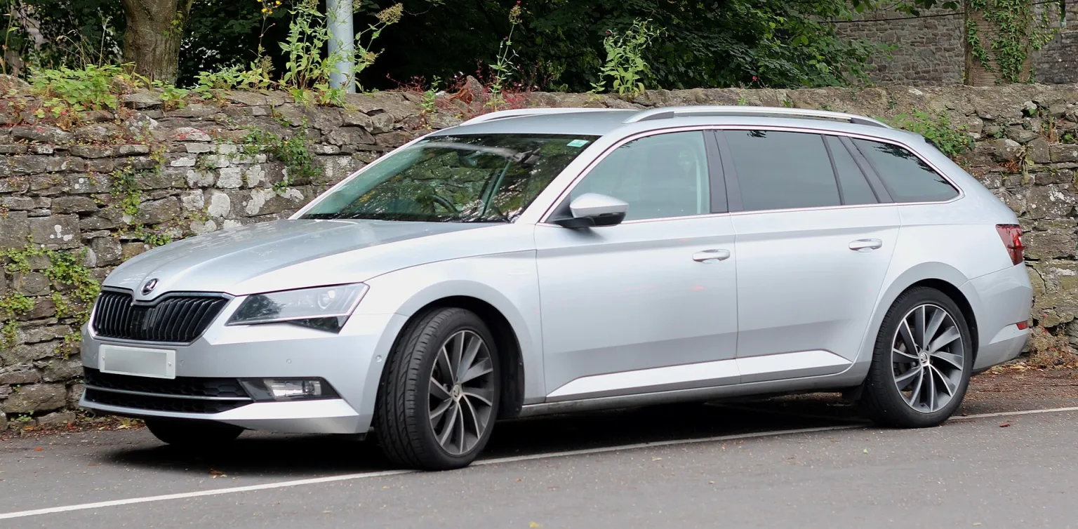 Škoda Superb III Combi diesel registered May 2016