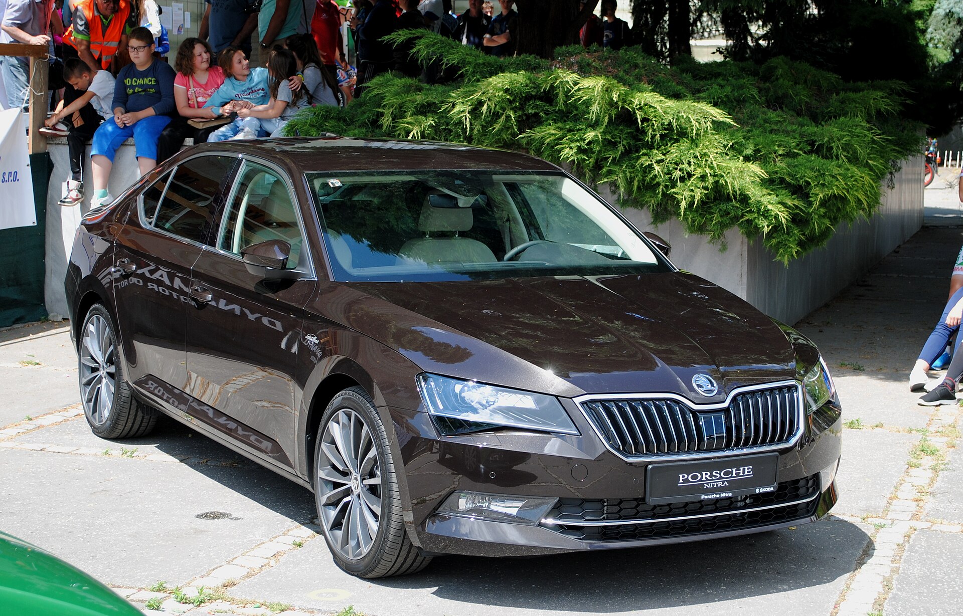 Front view of the Skoda Superb B8