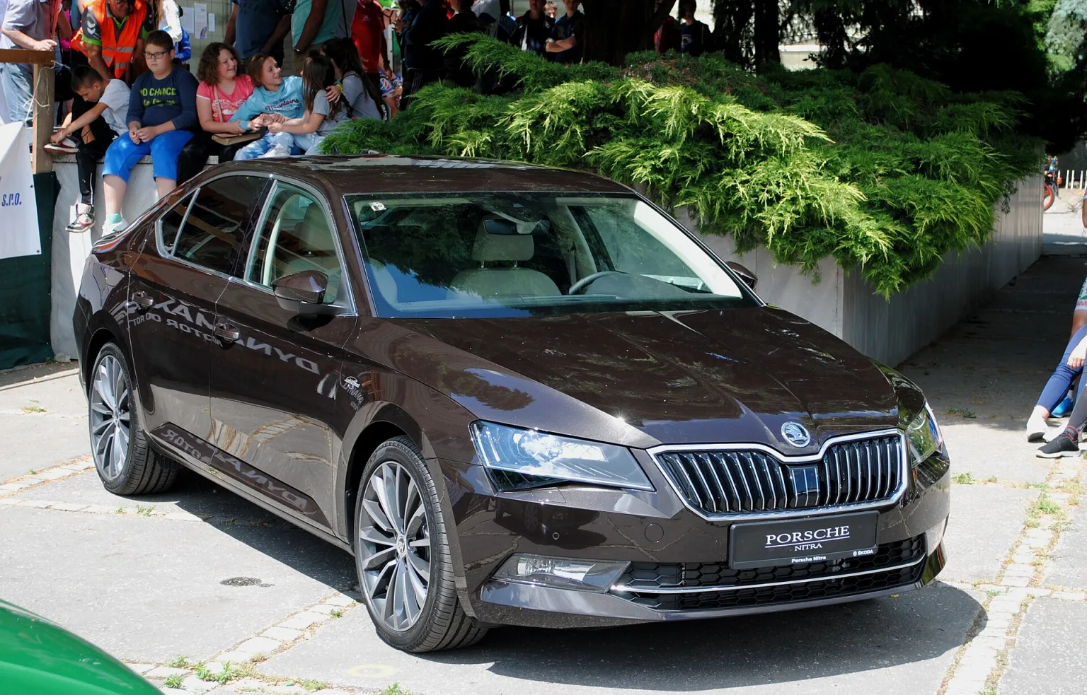 Front view of the Skoda Superb B8