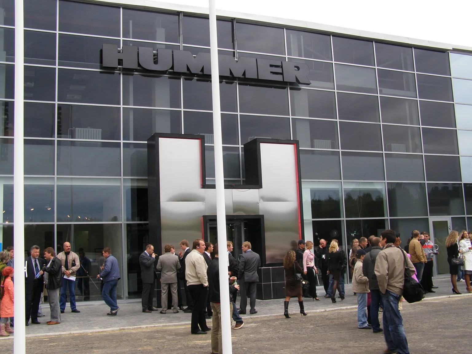 Hummer H2 parked outdoors