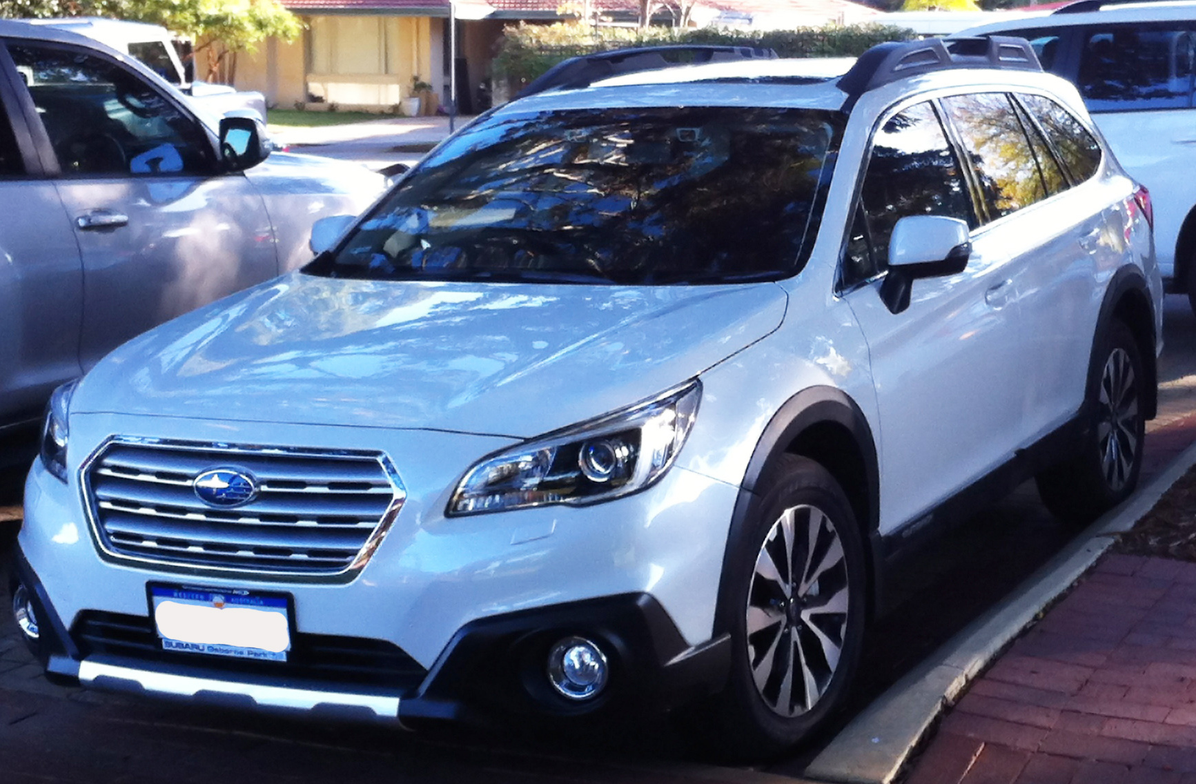 2015 Subaru Outback 2.5i Premium station wagon (BS9 MY15)