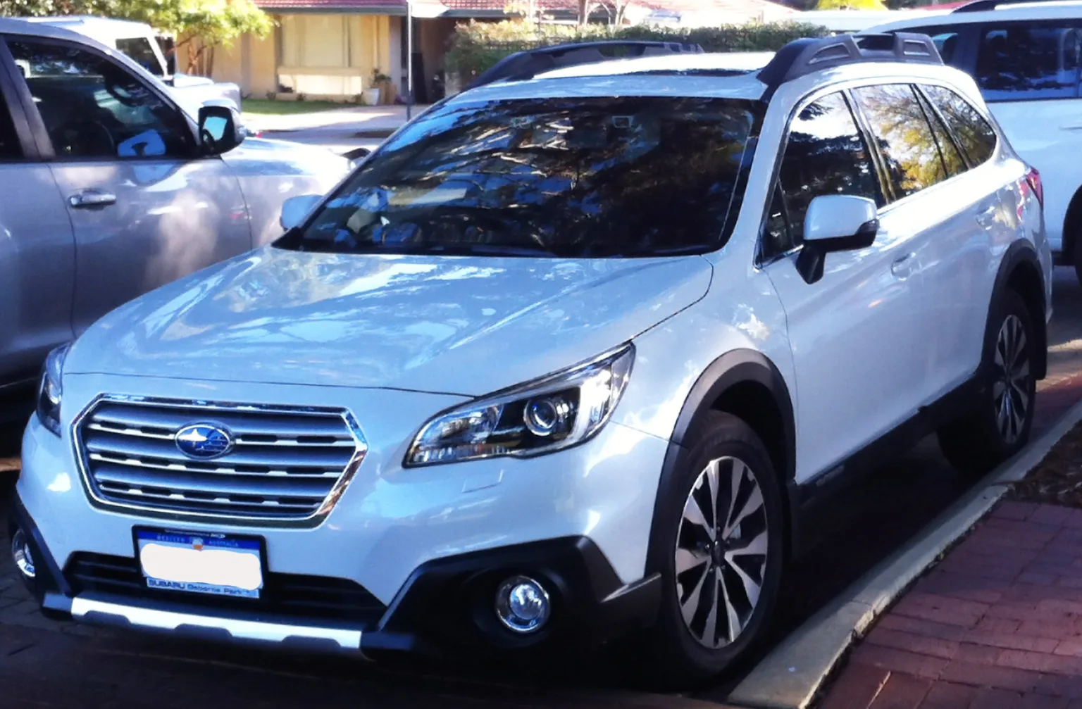 2015 Subaru Outback 2.5i Premium station wagon (BS9 MY15)