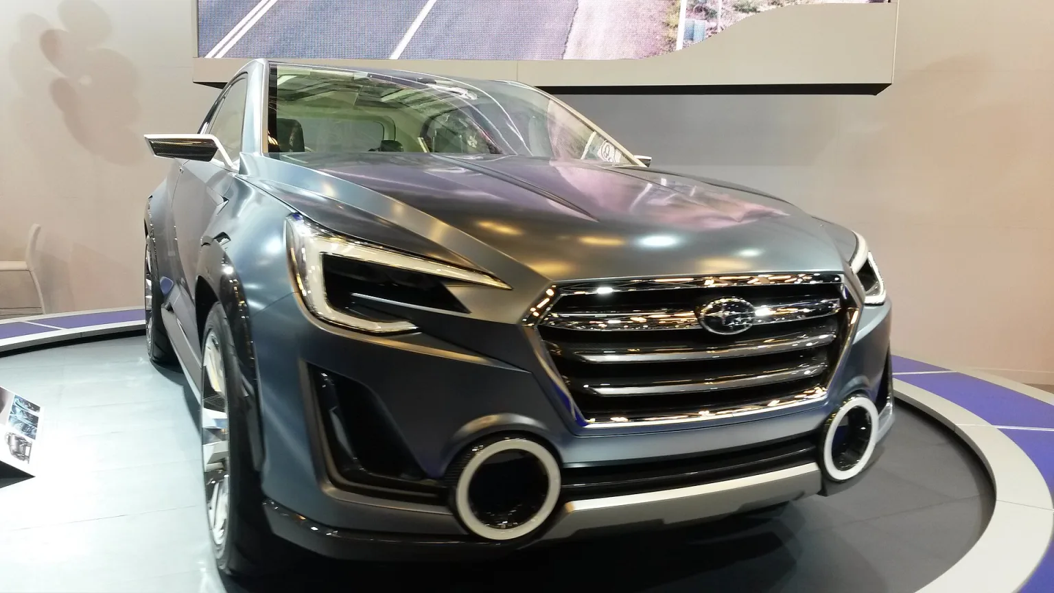 Subaru Viziv 2 Concept at Montreal Auto Show 2015