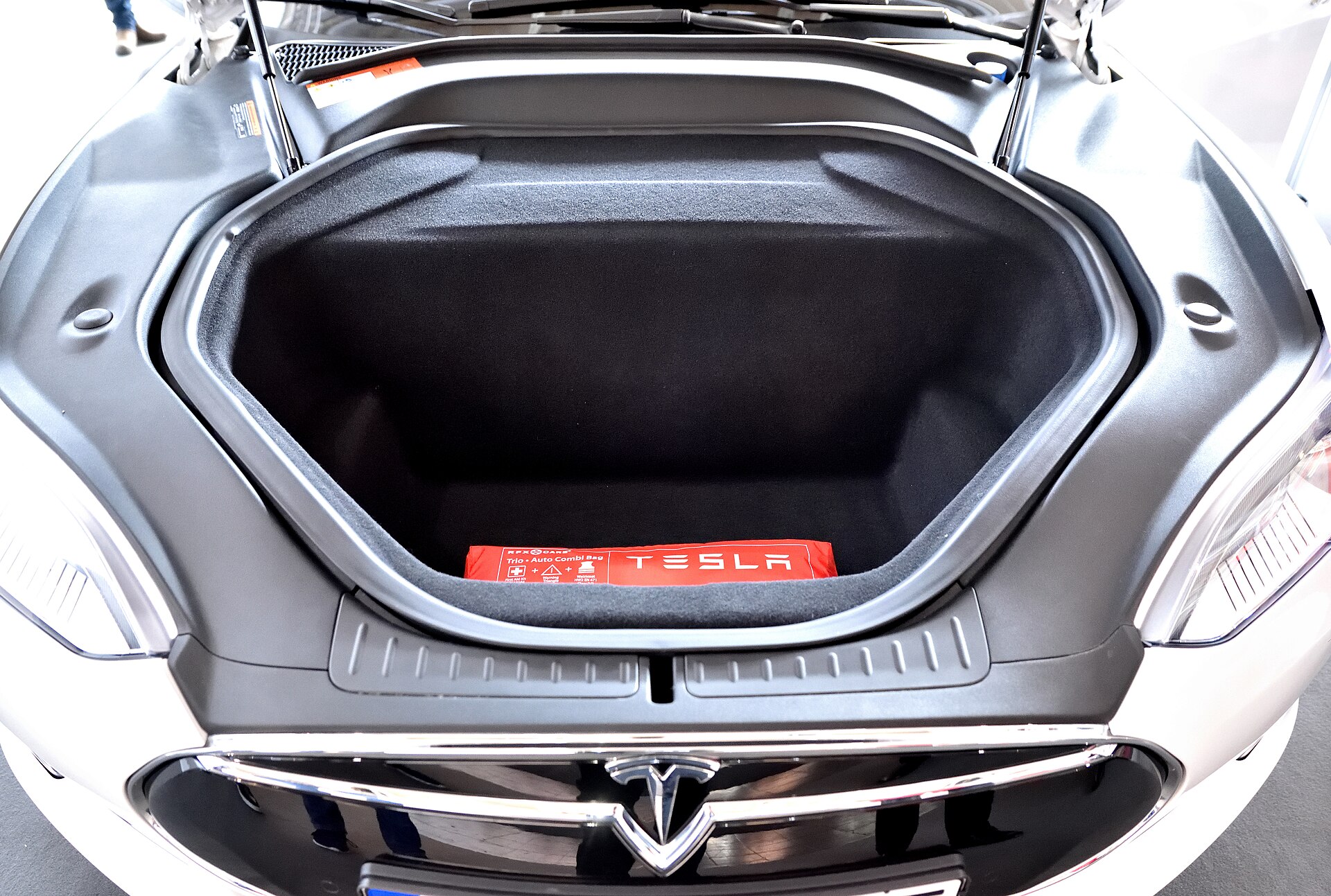 Tesla Model S P90D at CeBIT 2016
