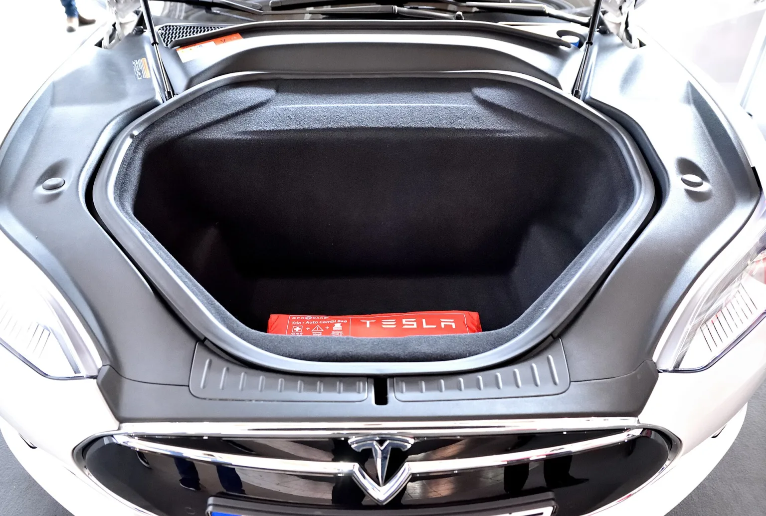 Tesla Model S P90D at CeBIT 2016