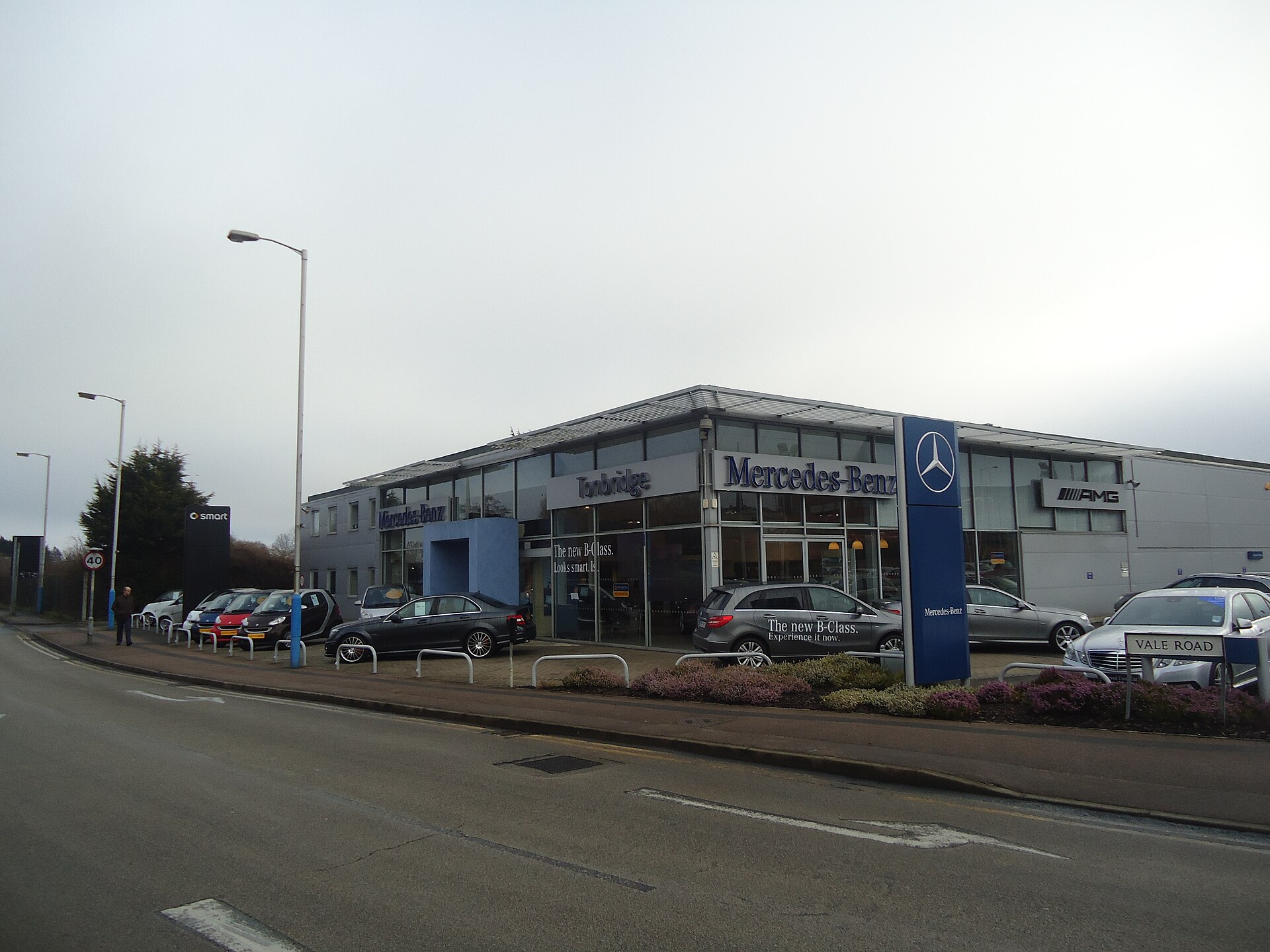 Mercedes-Benz dealership in Tonbridge, 2011