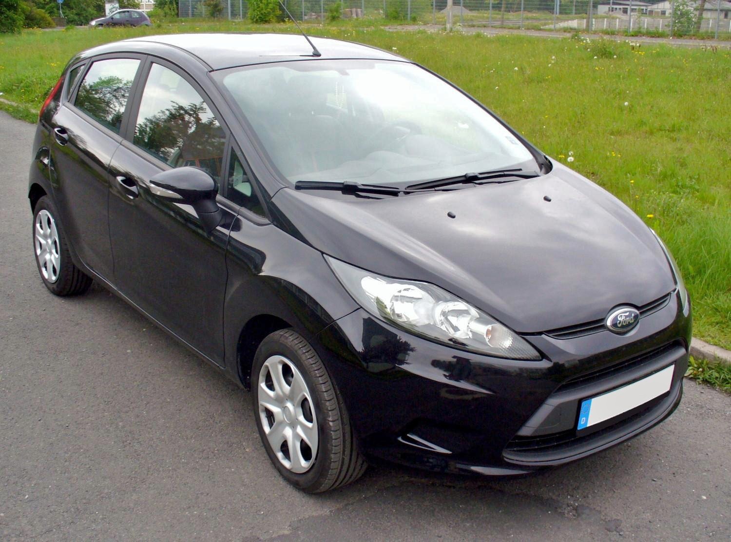 Ford Fiesta Mk6 Trend in black, contemporary to Top Gear Season 12.