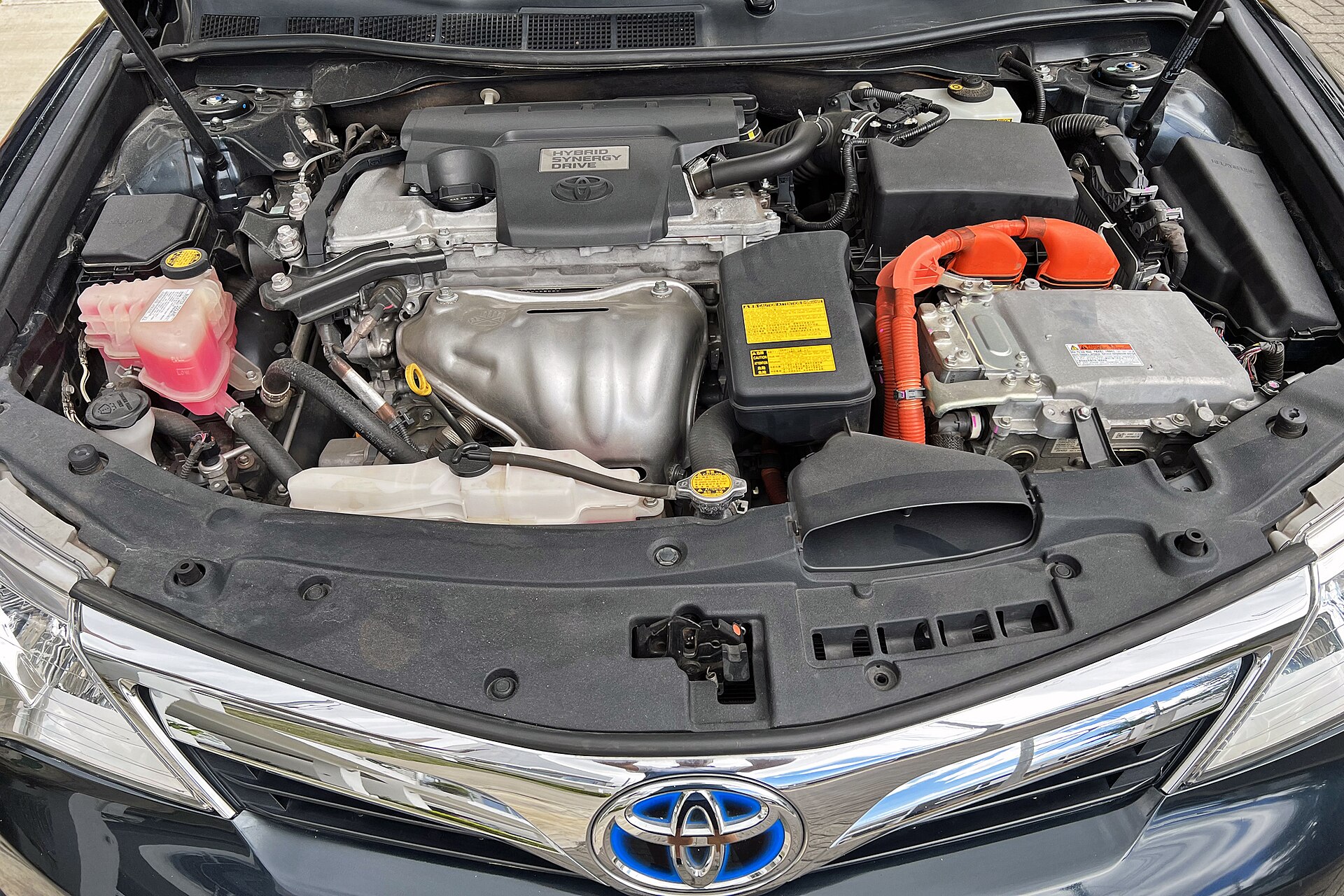Engine and motor of 2012 Toyota Camry Hybrid