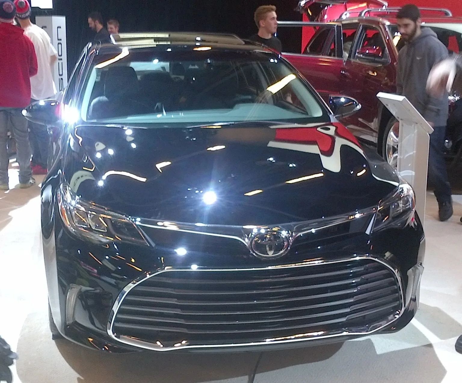 2016 Toyota Avalon at the 2016 MIAS