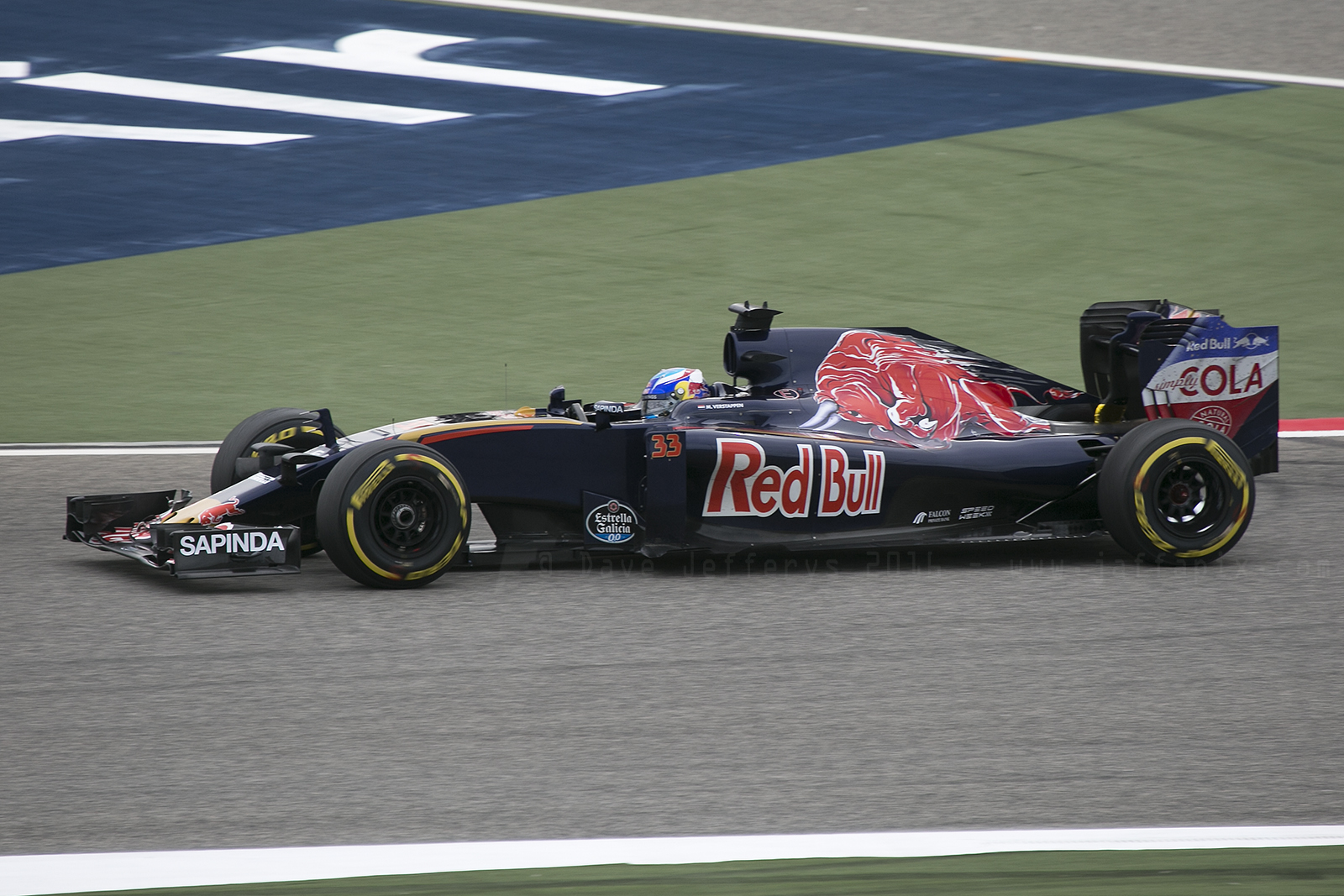 Max Verstappen driving the Toro Rosso STR11 in 2016.