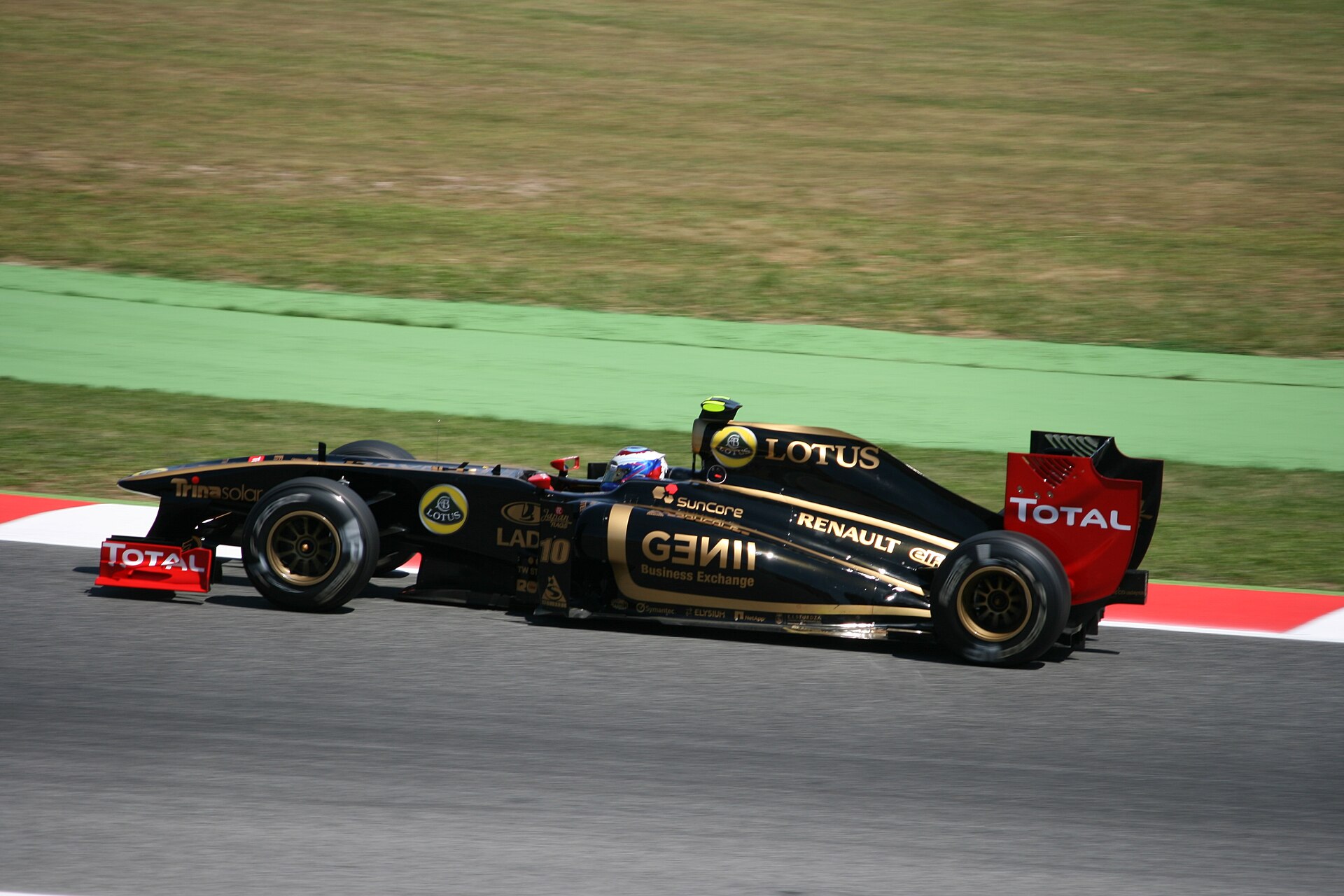 Vitaly Petrov driving the Renault R31 at the 2011 Spanish Grand Prix.