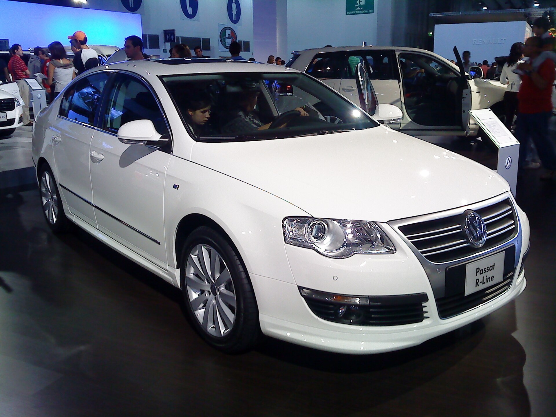 2009 Volkswagen Passat R Line at SIAM 2008