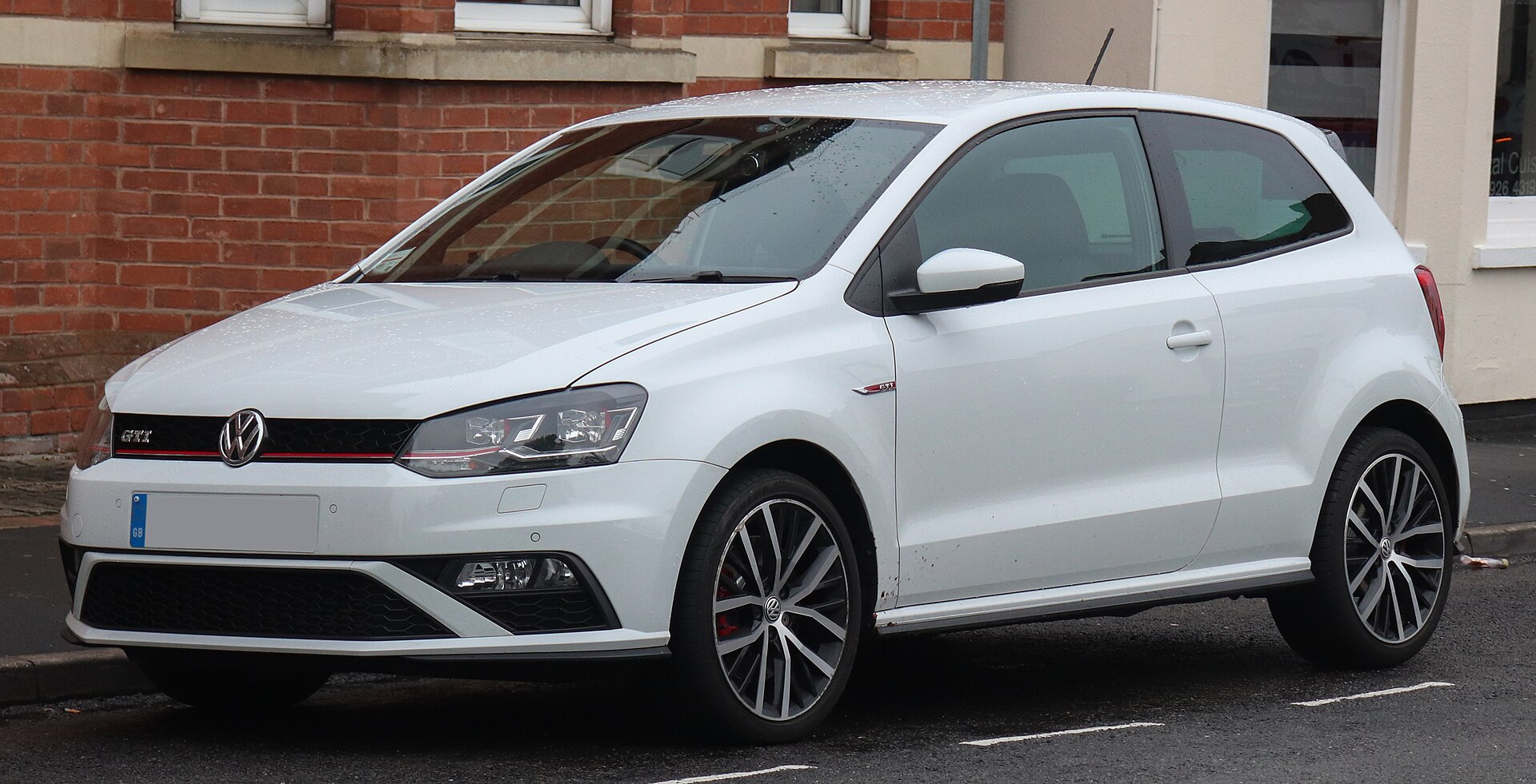 2015 Volkswagen Polo GTI front view