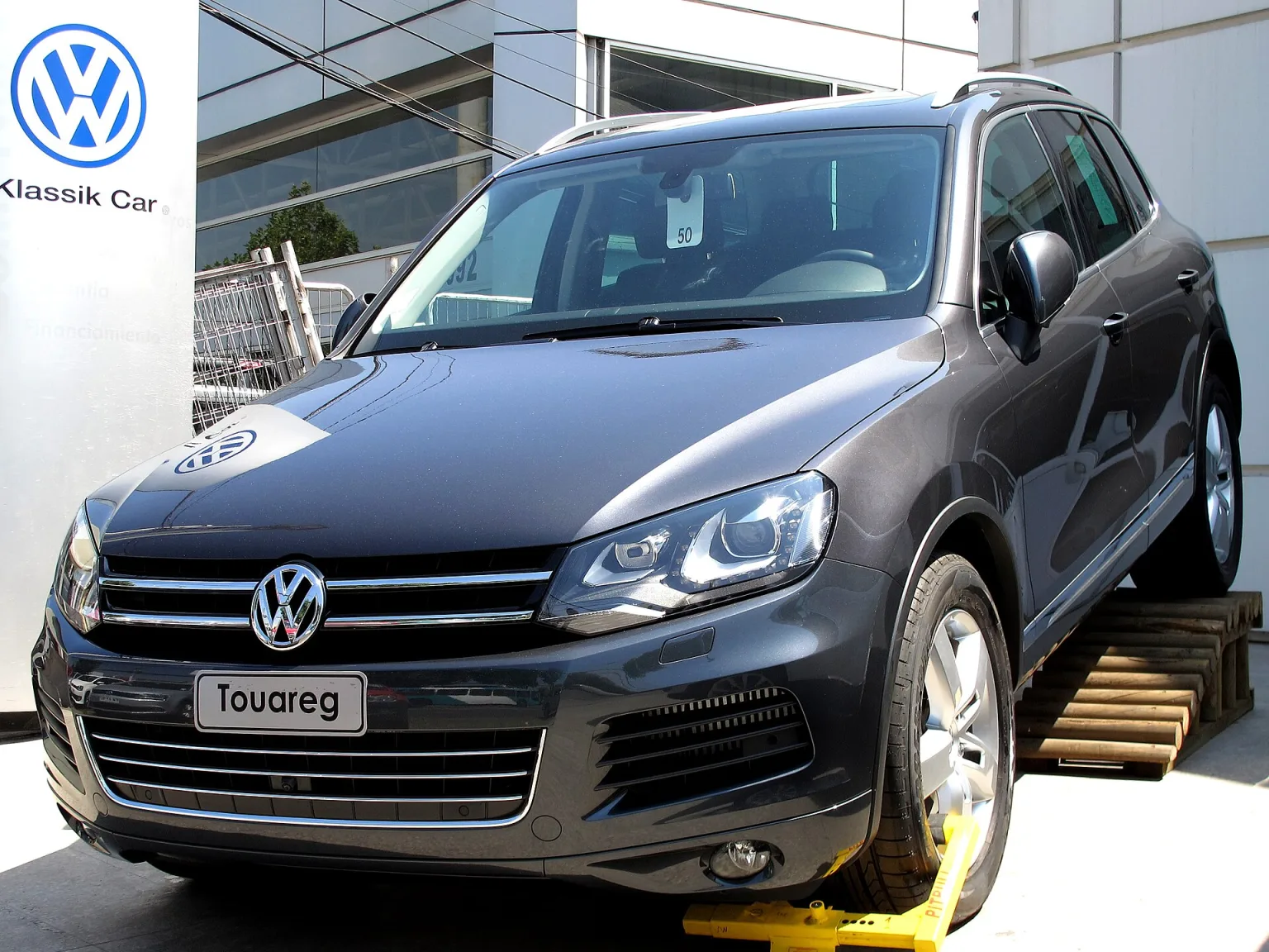 2015 Volkswagen Touareg V8 TDi, facelifted second generation