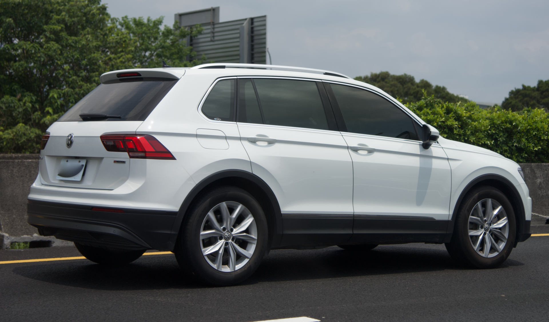 Volkswagen Tiguan (2016–2021) second generation