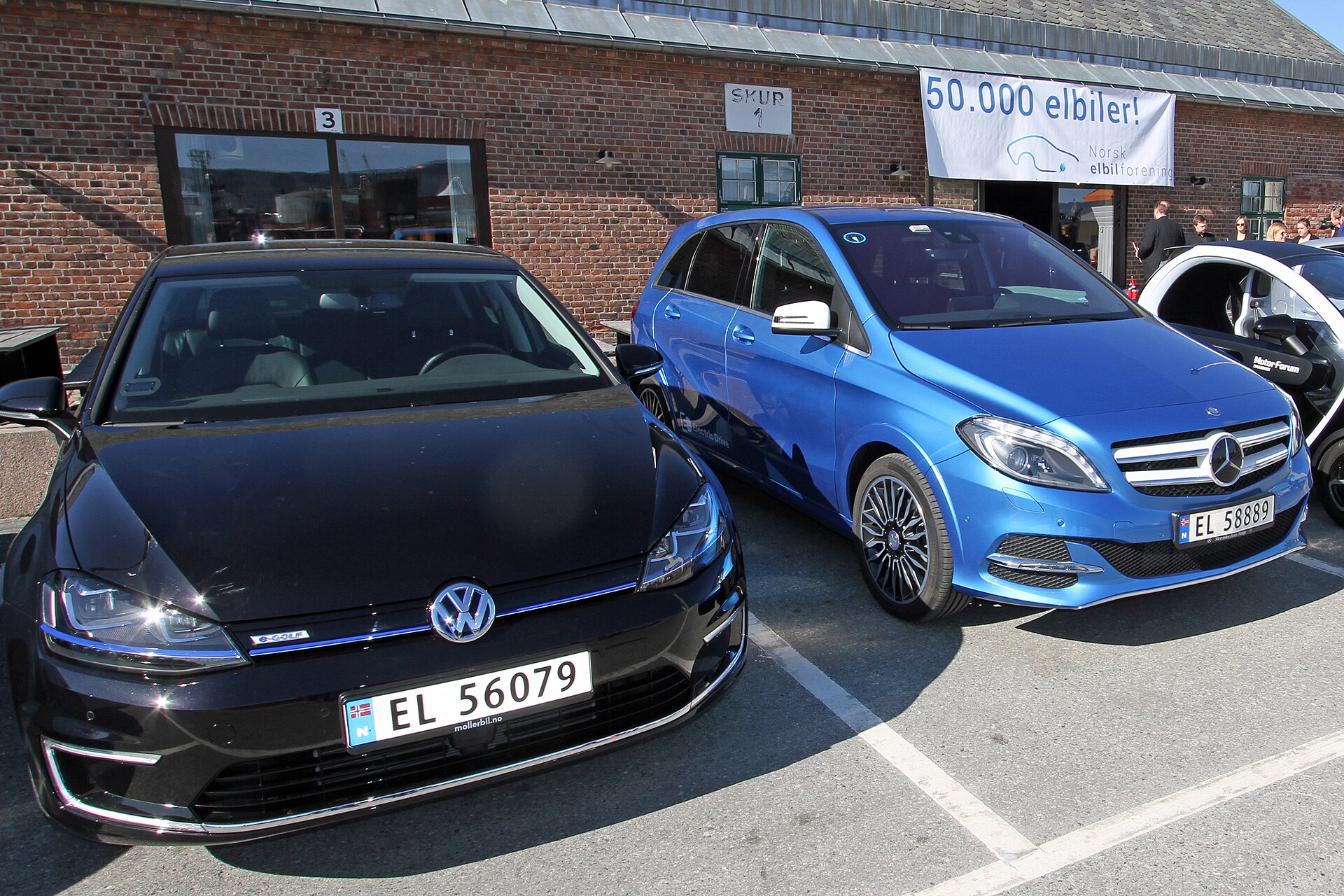 VW e-Golf and Mercedes B-Class ED in Norway, 2015