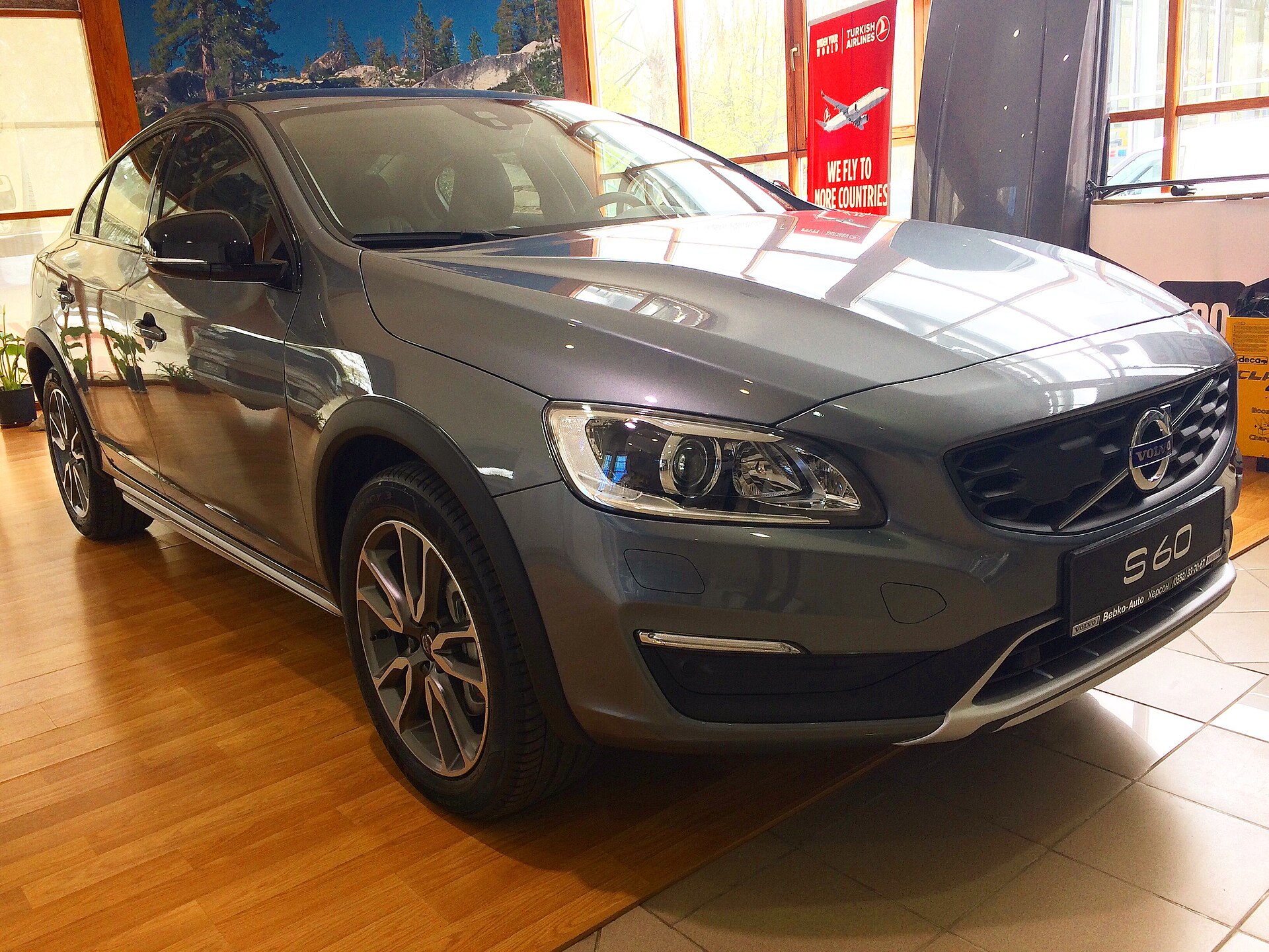 Volvo S60 Cross Country, 2015 model