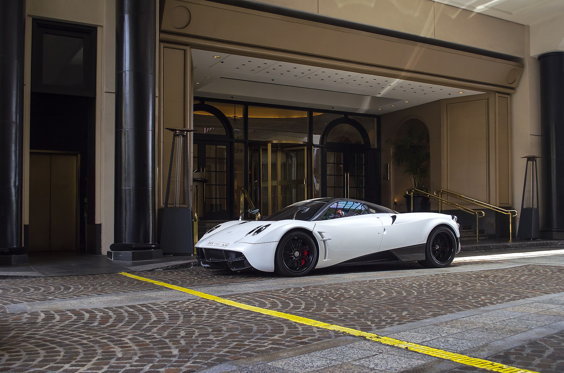 White Pagani Huayra from Saudi Arabia, 2014