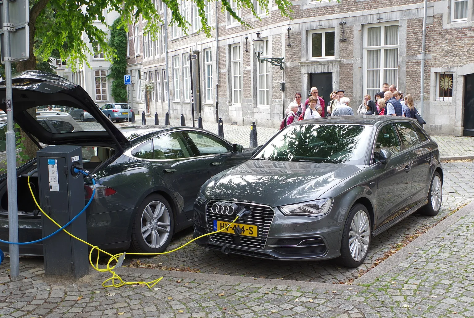 Audi A3 e-tron in standard road setting