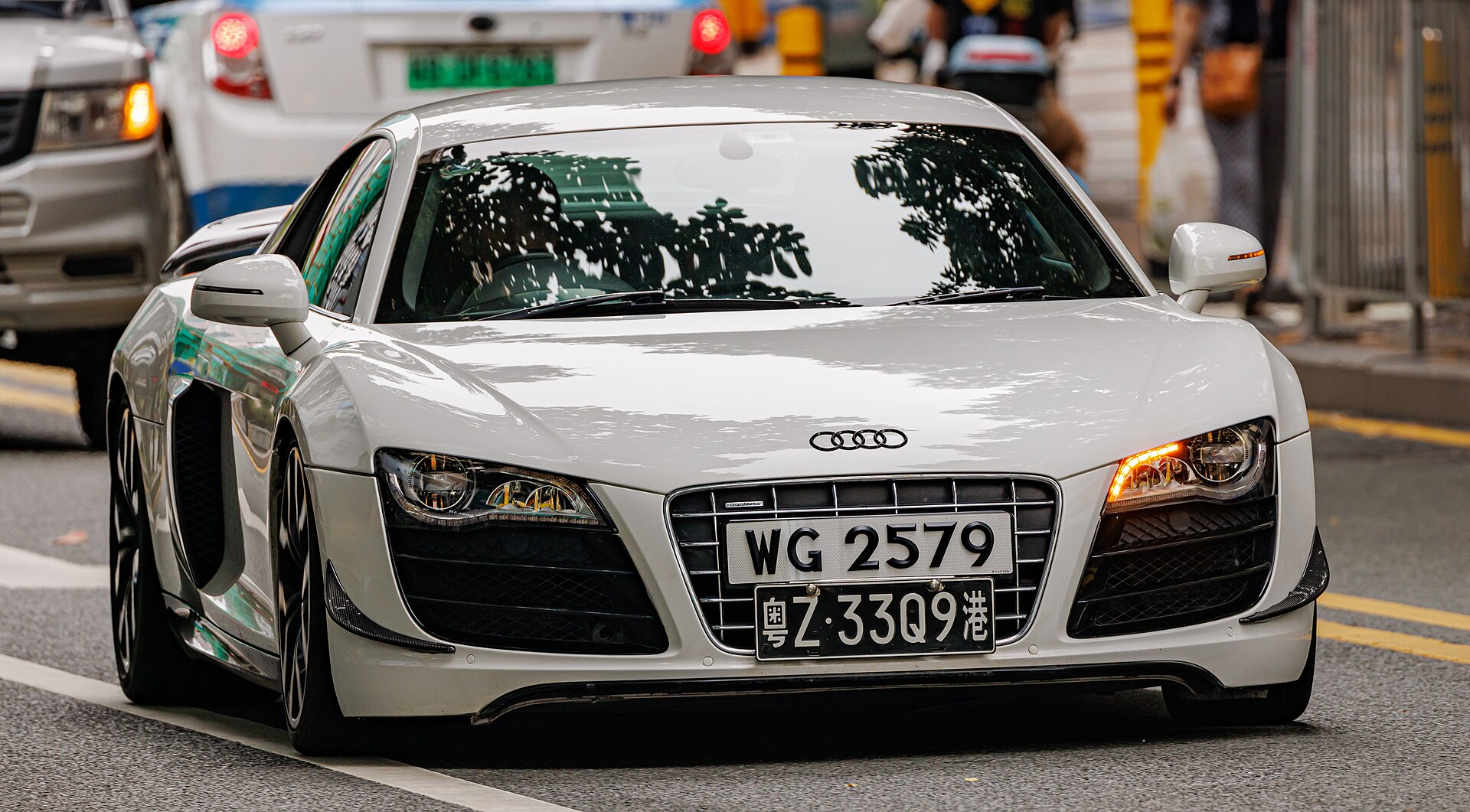 Audi R8 (Type 42) on a city street in Hong Kong