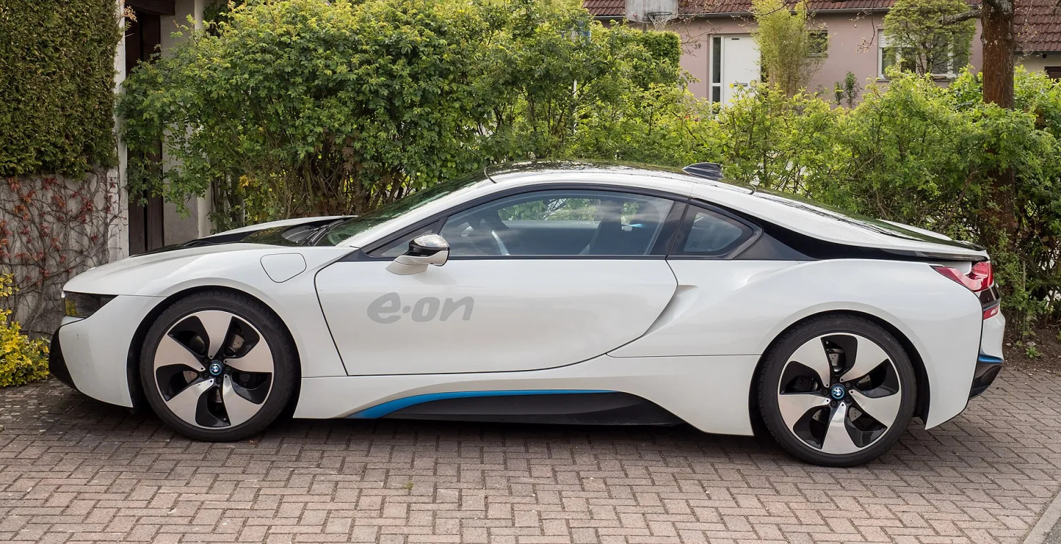 BMW i8 coupe in profile