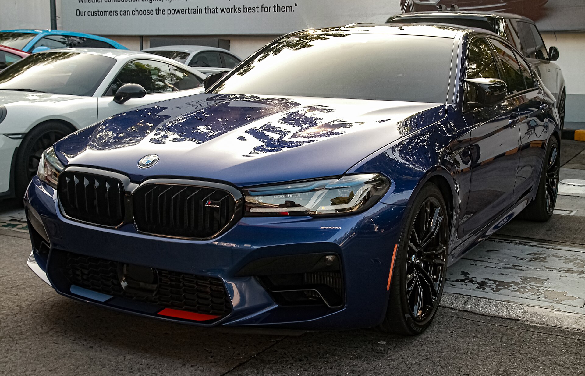 BMW M5 F90 Competition in Tanzanite Blue Metallic