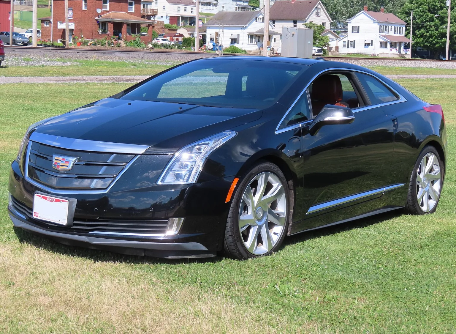 2016 Cadillac ELR, front left view