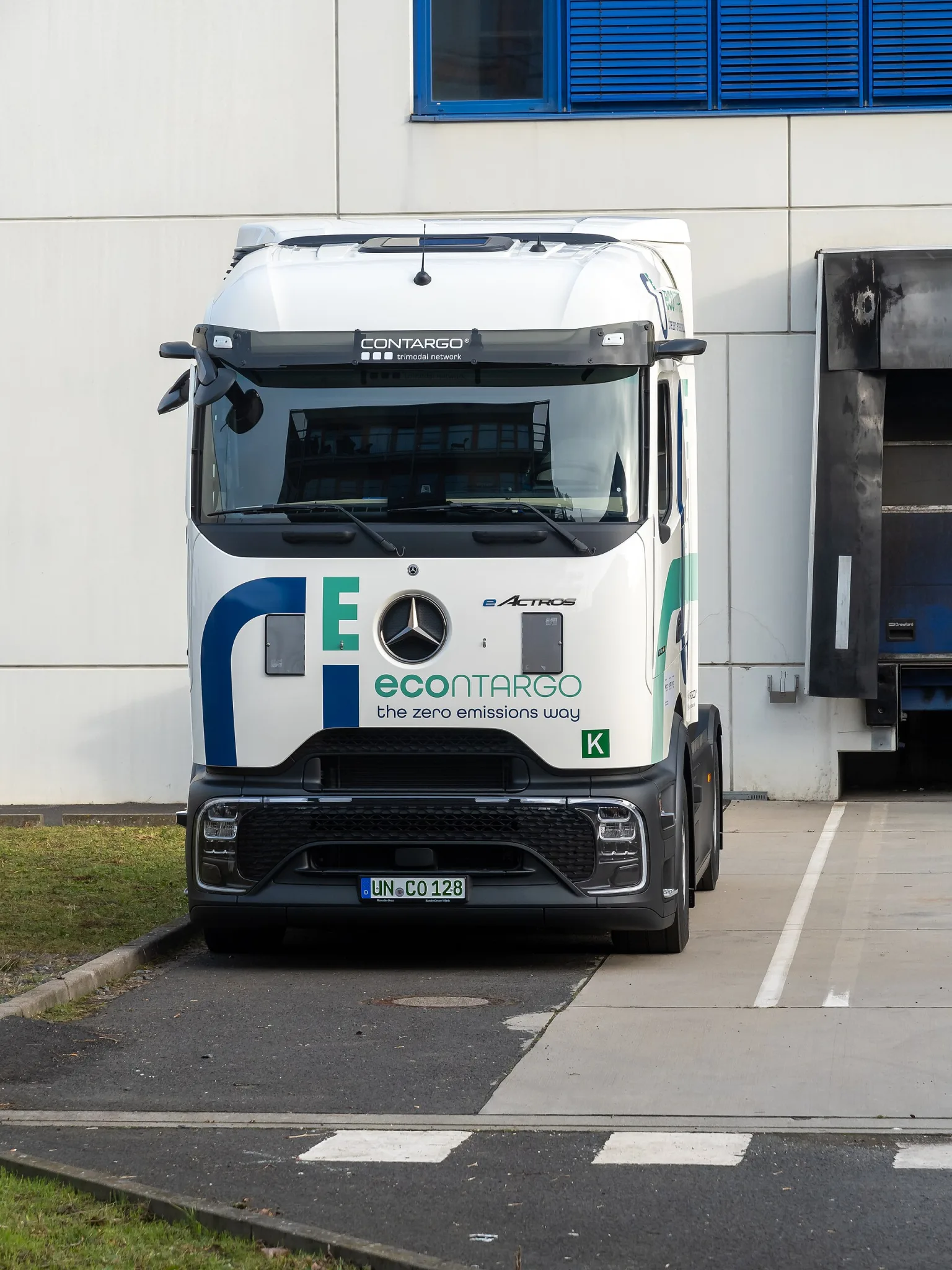 Mercedes-Benz eActros 600 truck on city street