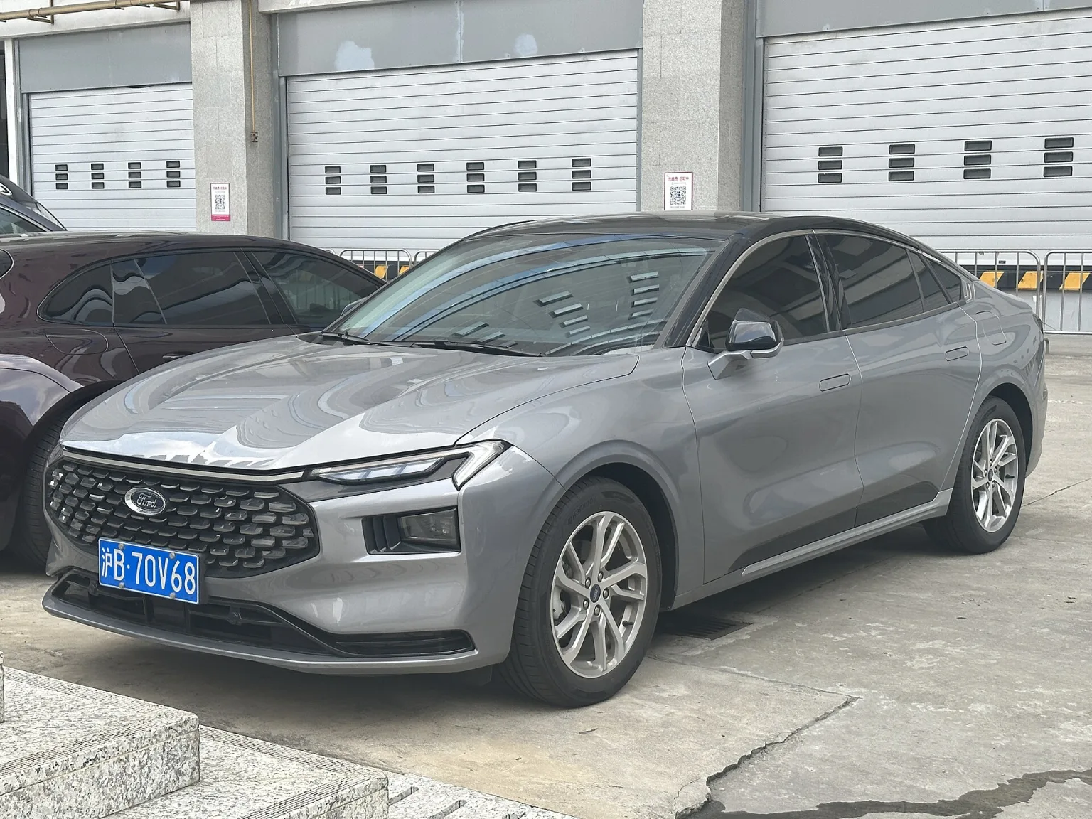 Ford Mondeo fifth generation, front view