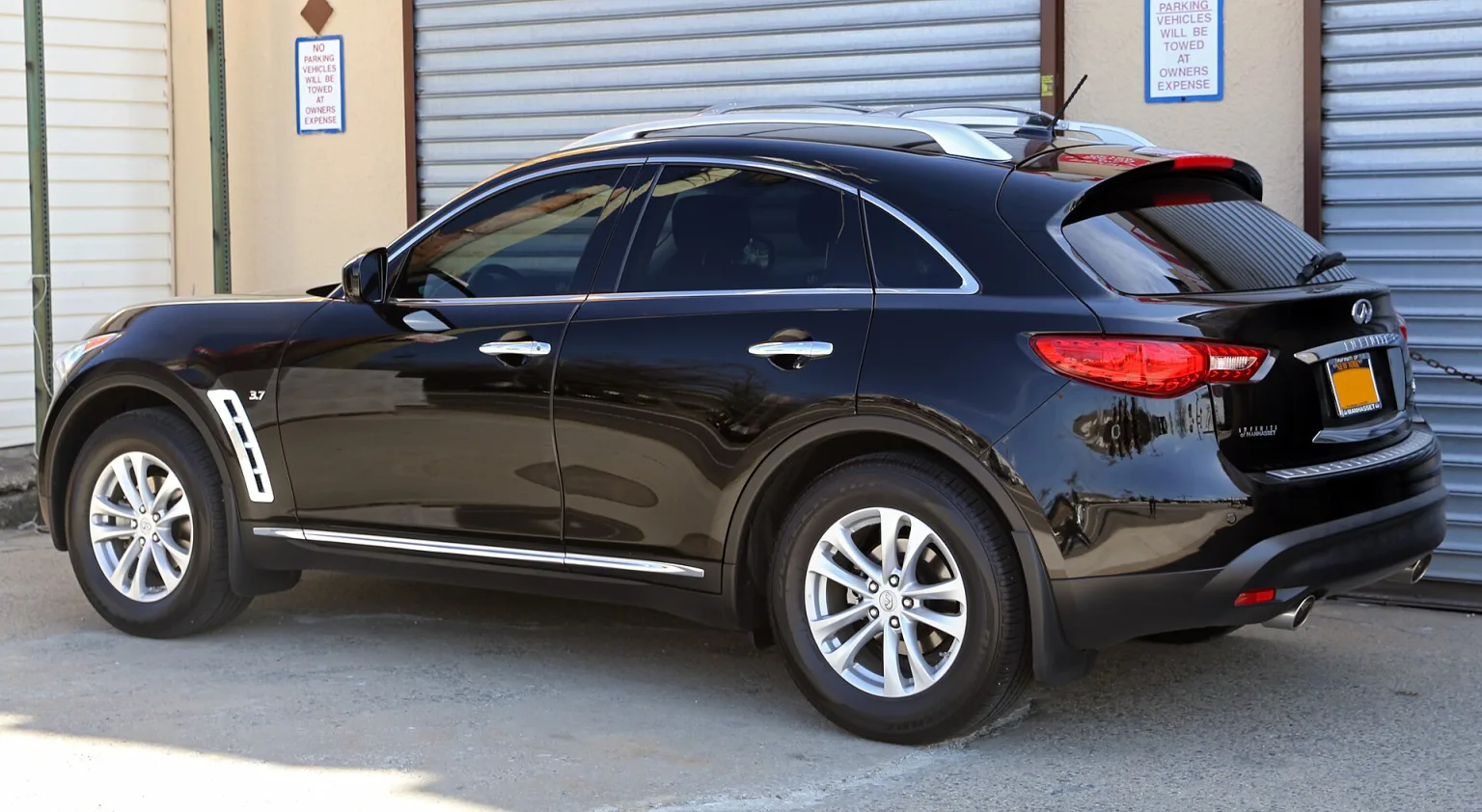 2014 Infiniti QX70, rear left view