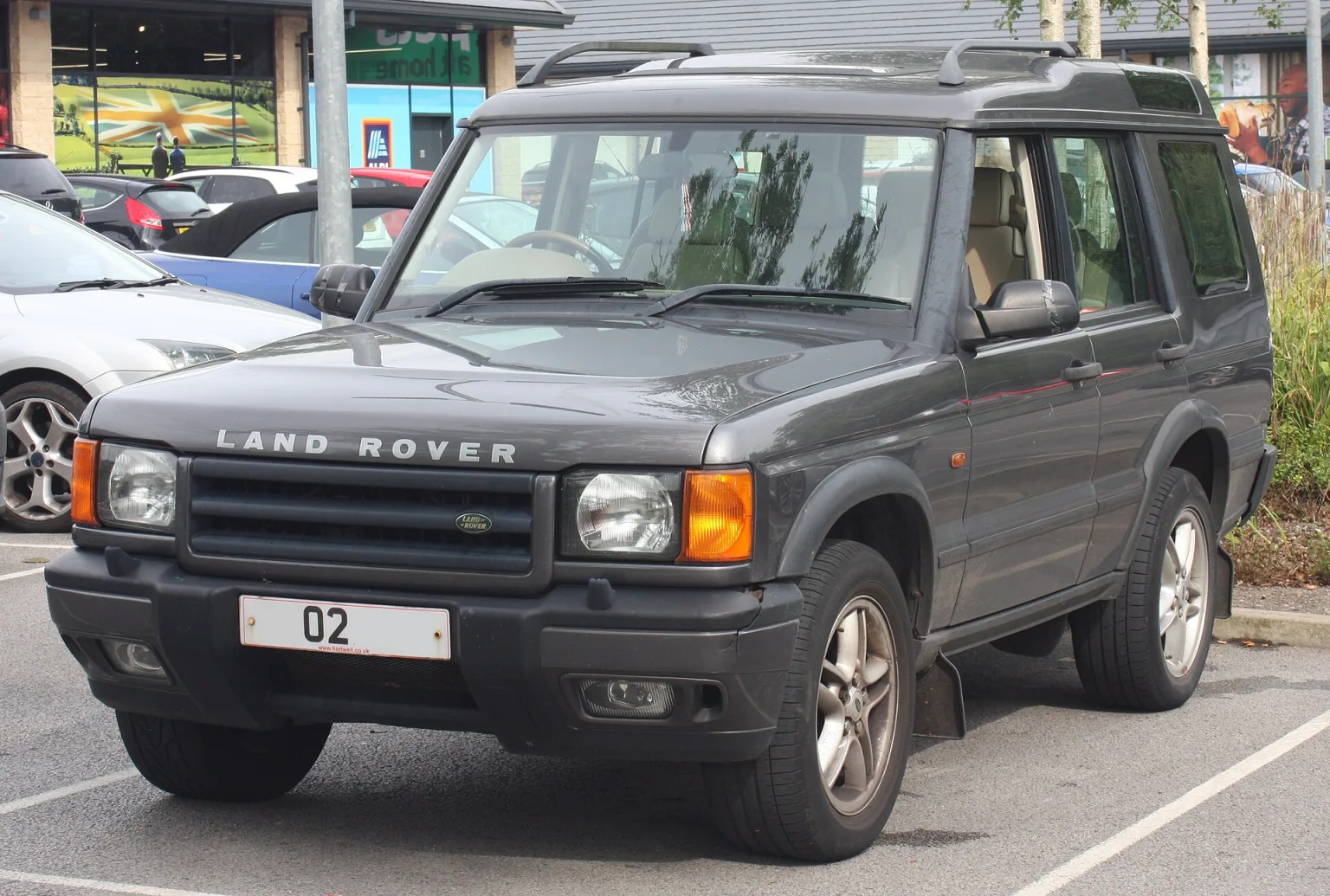 2002 Land Rover Discovery Series II ES 2.5 Td5, front view