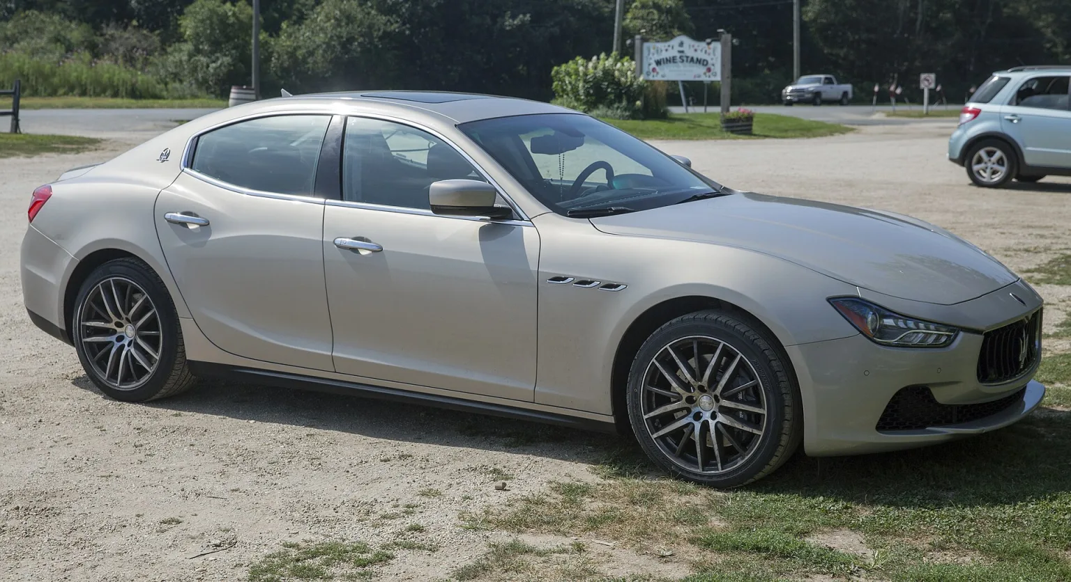 2015 Maserati Ghibli S Q4, front right view