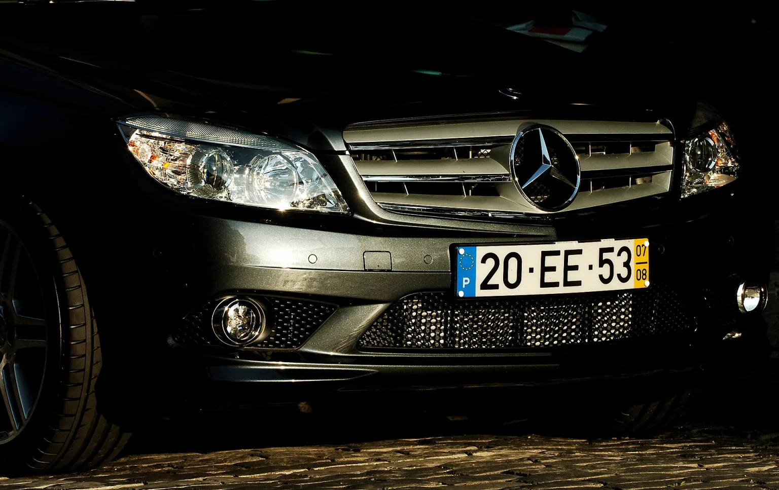 Mercedes-Benz C-Class W204 sedan, front view
