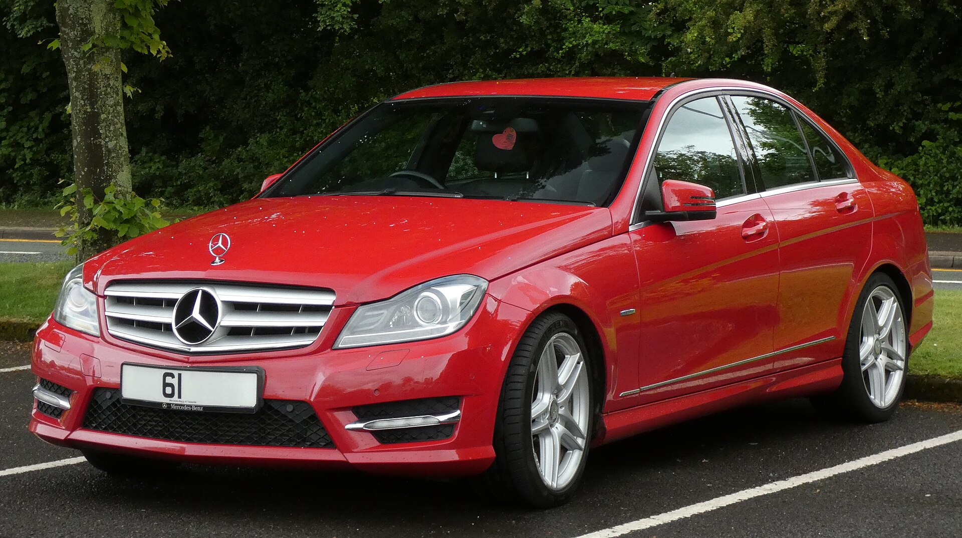 2011 Mercedes-Benz C220 CDi Sport in red, front view