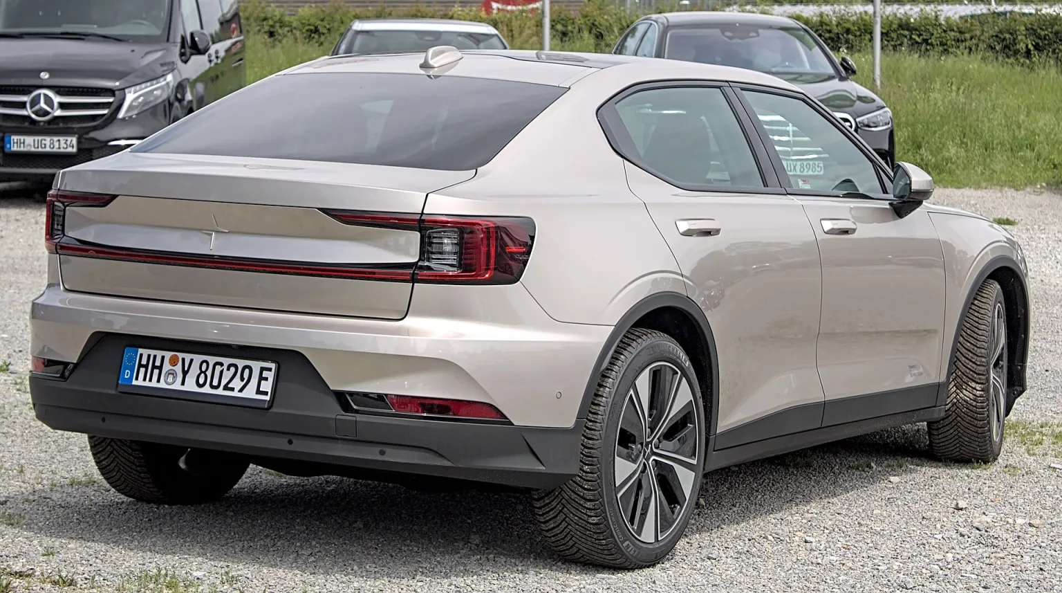 Polestar 2 facelift model parked outdoors