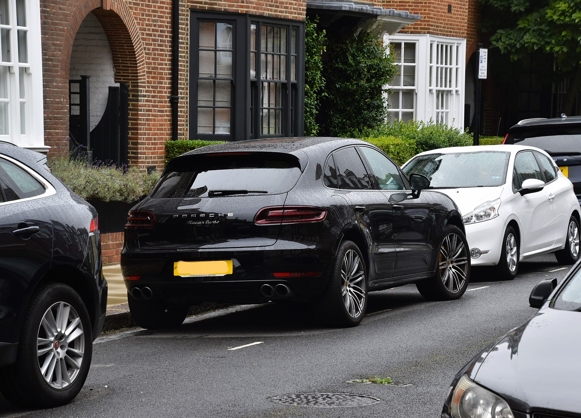 Porsche Macan Turbo in silver, front three-quarter view