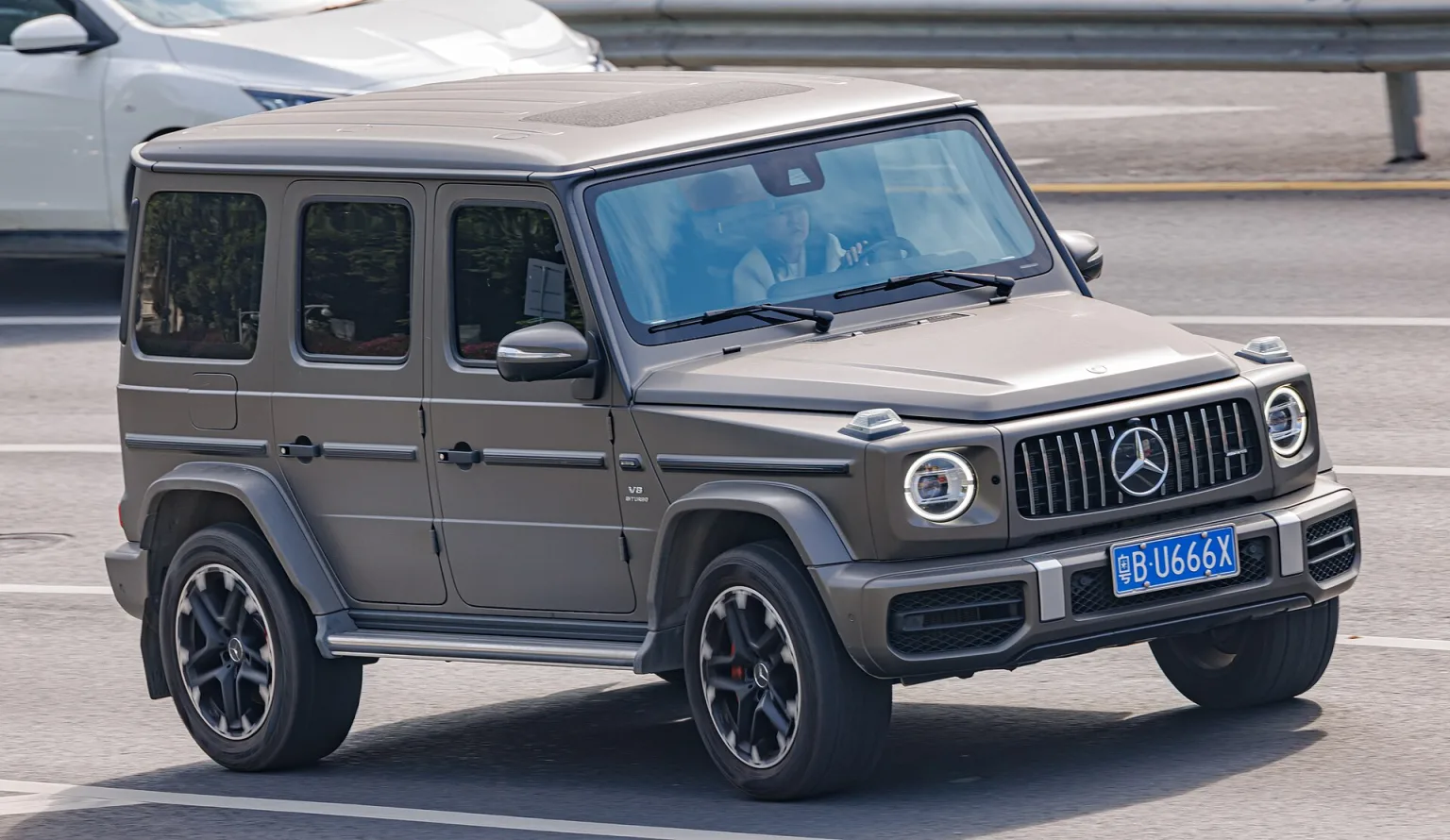 Mercedes-AMG G63 (W463) parked on a street
