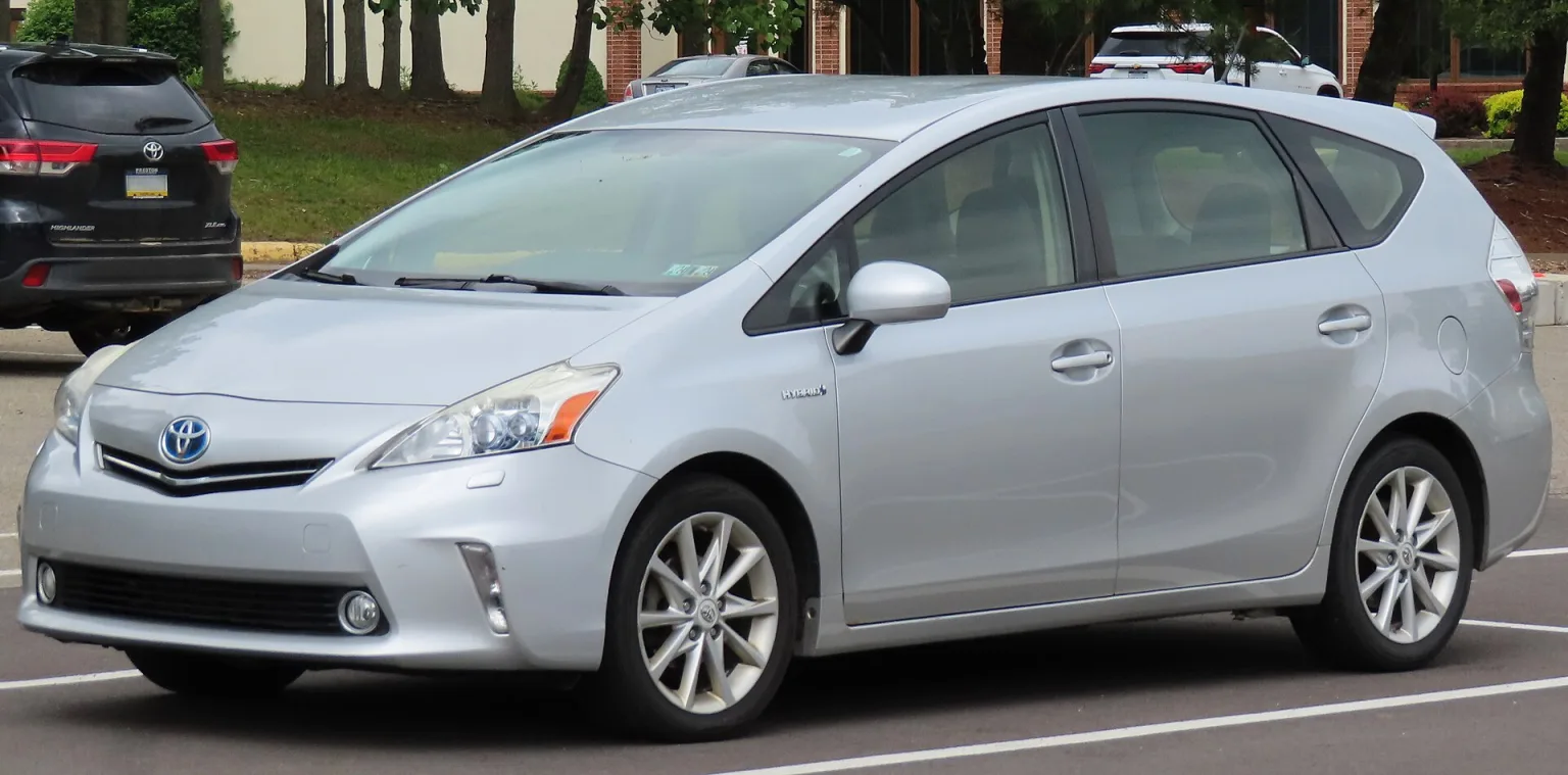2012 Toyota Prius v Five, front left view